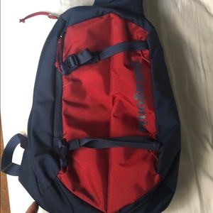 Patagonia Atom 8L sling pack